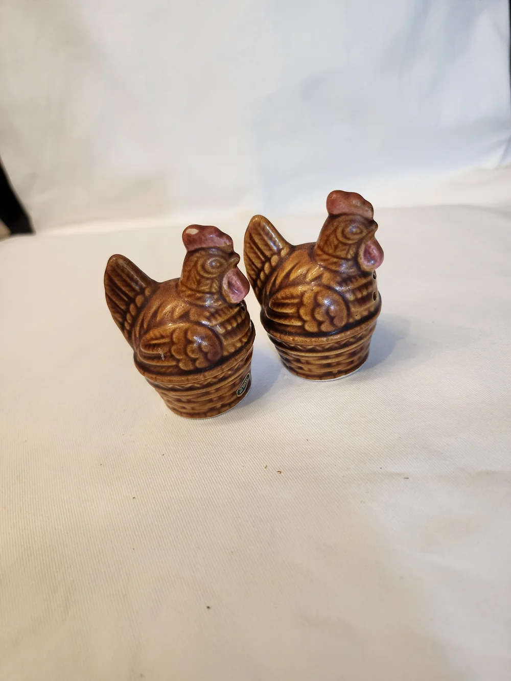 Vibtage Brown Ceramic Hen On Nest Salt and Pepper Shakers